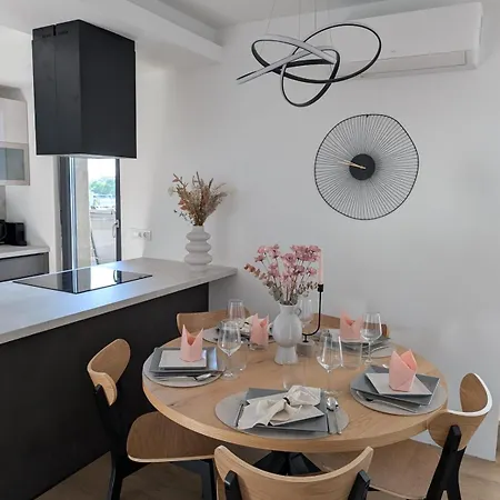 فيلة Matrix, Center, Pool بولا