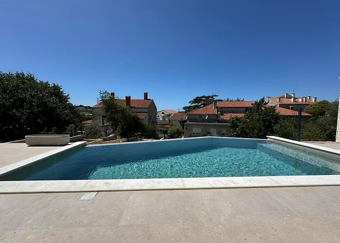 Matrix, Center, Pool * Пула