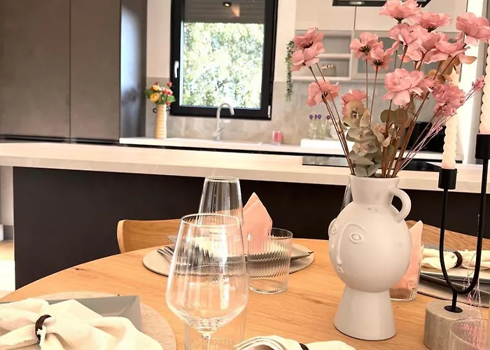 Matrix, Center, Pool Вилла