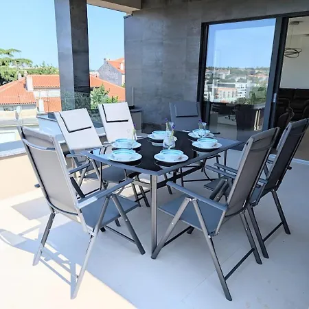 Matrix, Center, Pool Villa *