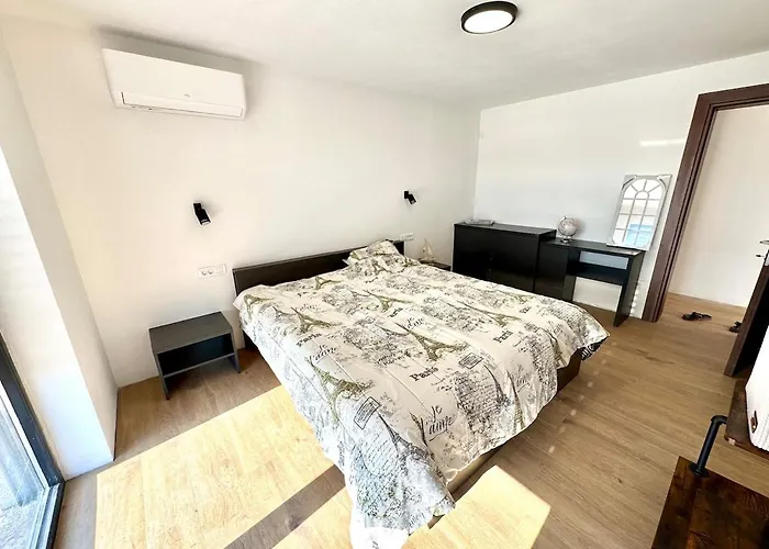 Matrix, Center, Pool Villa