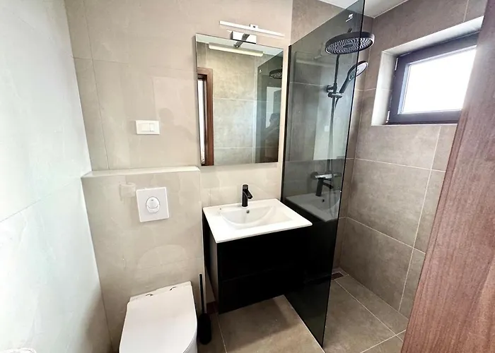 Matrix, Center, Pool